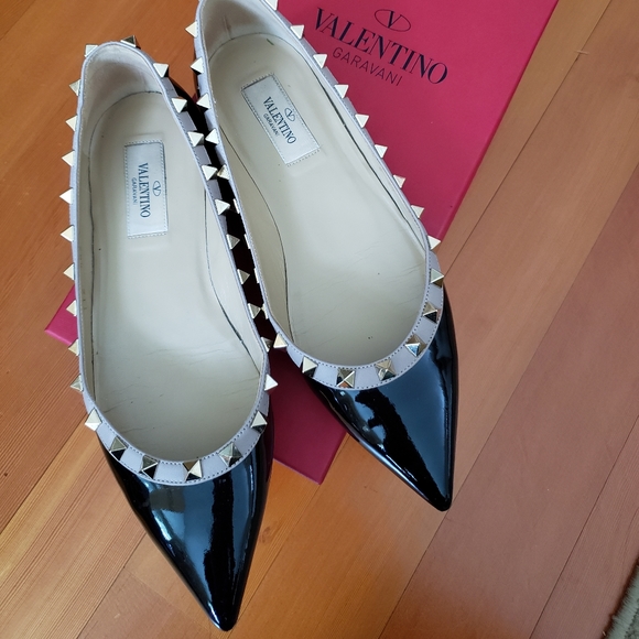 Valentino Garavani Shoes - *SOLD*Valentino Rockstud Black Patent Flats 37